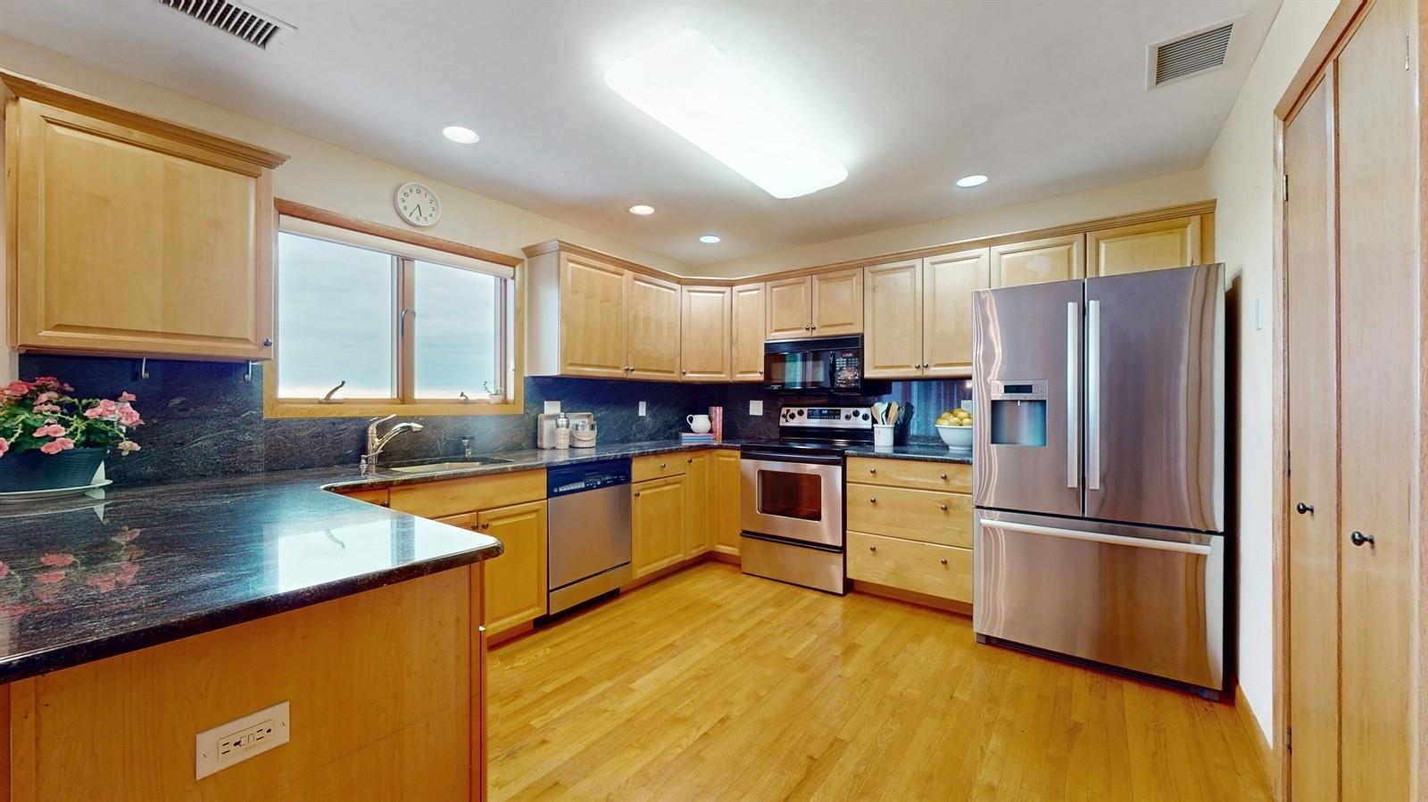 70 Jean Court, Riverhead, New York image 12