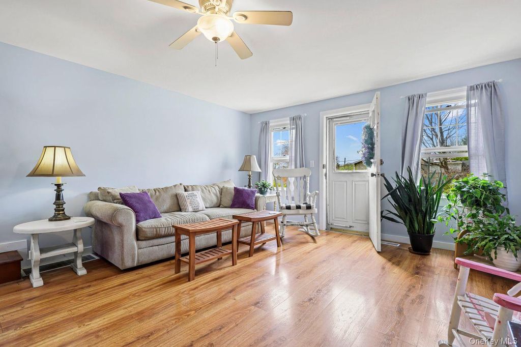 Photo of 339 North Road, Mahopac, NY 10541 (MLS # 985070)