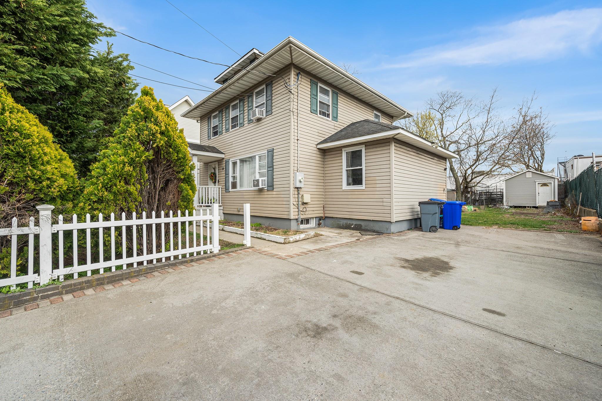 14 E Seaman Avenue, Freeport, New York image 26