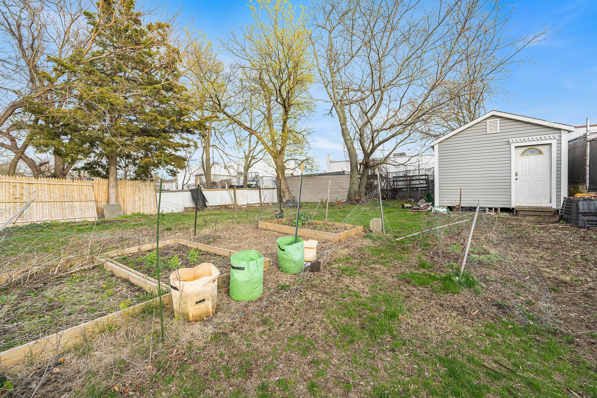 14 E Seaman Avenue, Freeport, New York image 24