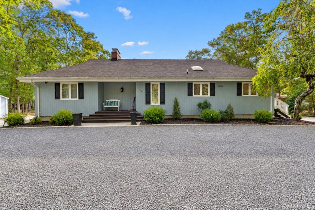 Photo of 14 N Quarter Road, Westhampton, NY 11977 (MLS # 1063425)