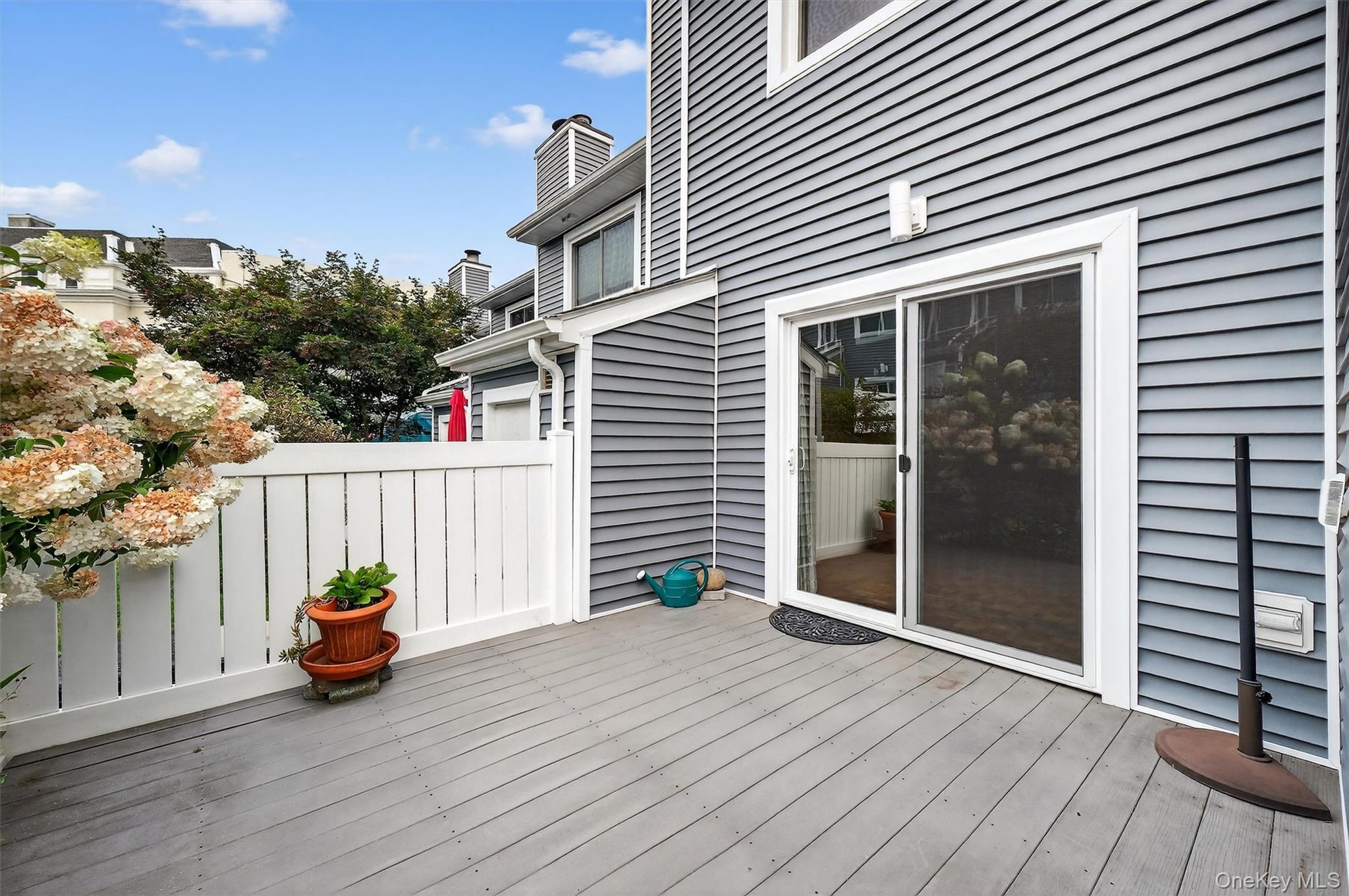 Peekskill, New York 10566, United States, 2 Bedrooms Bedrooms, ,2 BathroomsBathrooms,Residential,Active,181592