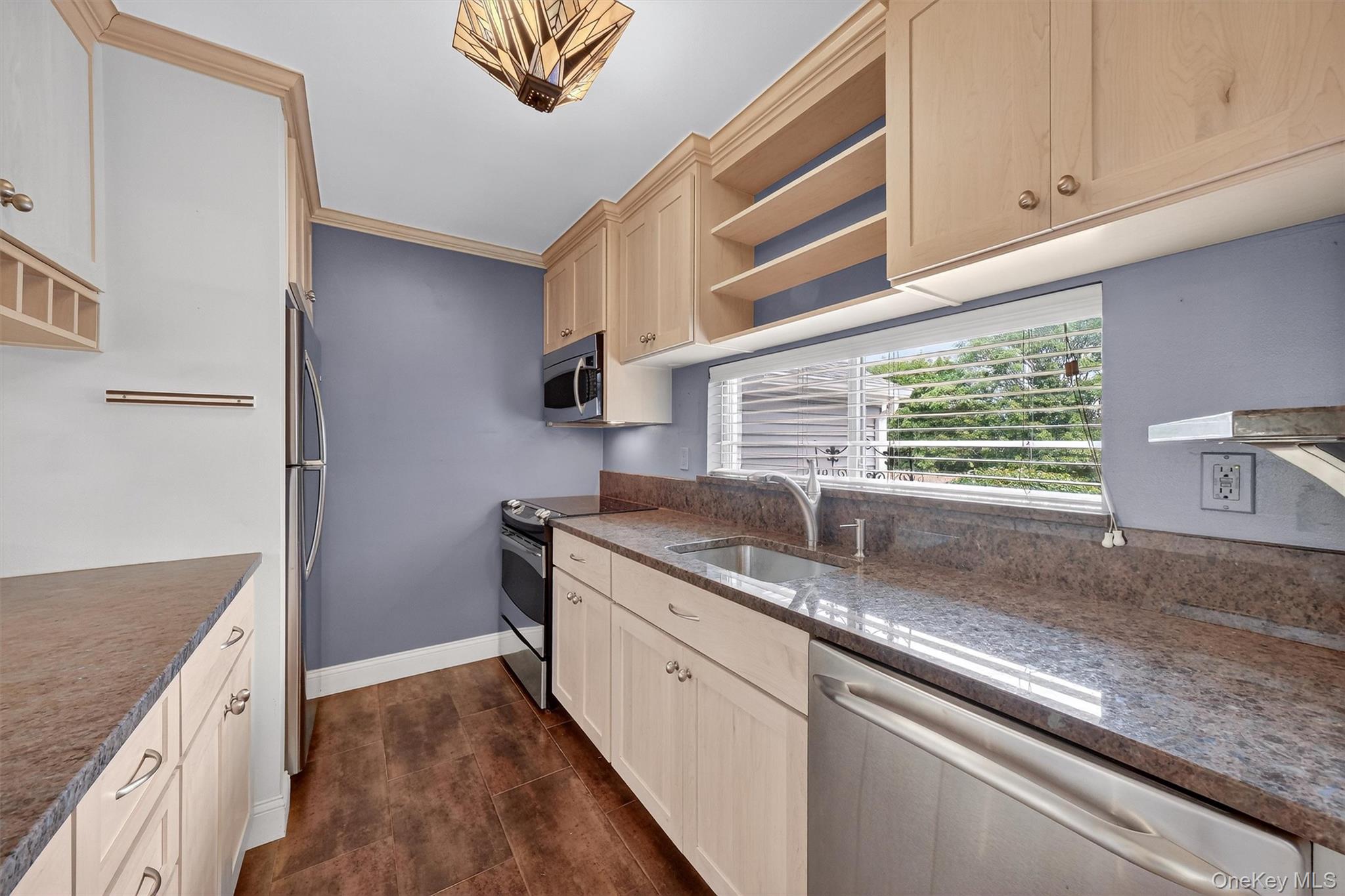 Peekskill, New York 10566, United States, 2 Bedrooms Bedrooms, ,2 BathroomsBathrooms,Residential,Active,181592