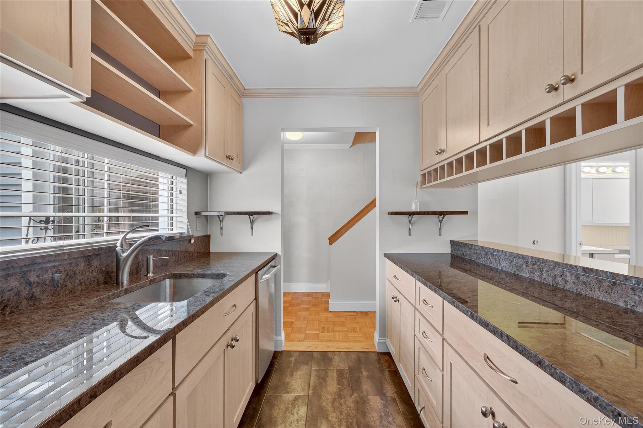 Peekskill, New York 10566, United States, 2 Bedrooms Bedrooms, ,2 BathroomsBathrooms,Residential,Active,181592