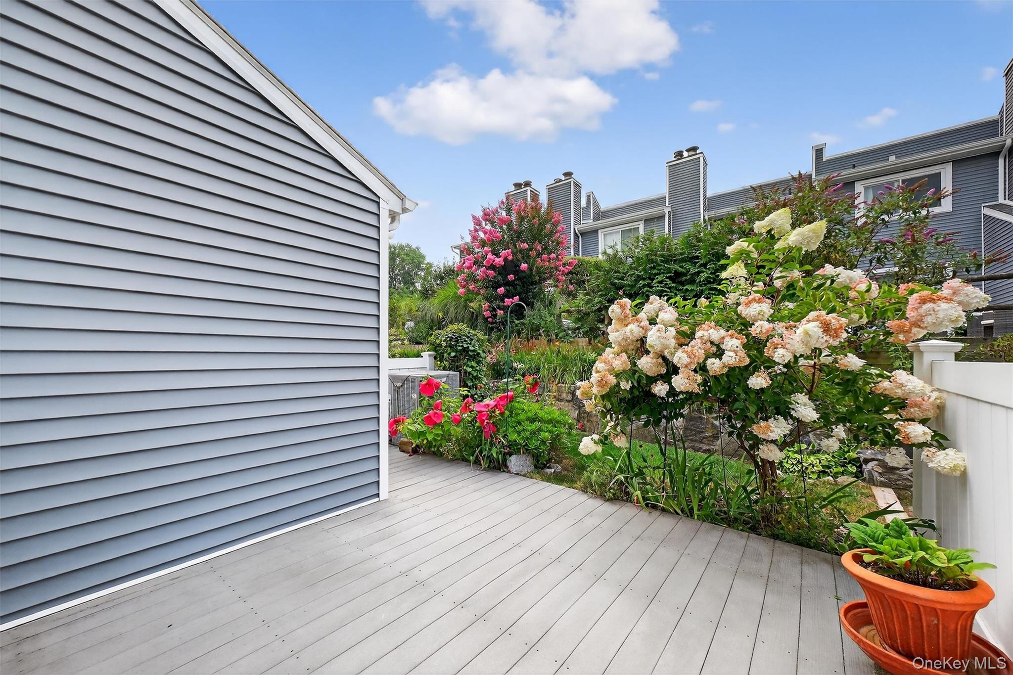 Peekskill, New York 10566, United States, 2 Bedrooms Bedrooms, ,2 BathroomsBathrooms,Residential,Active,181592