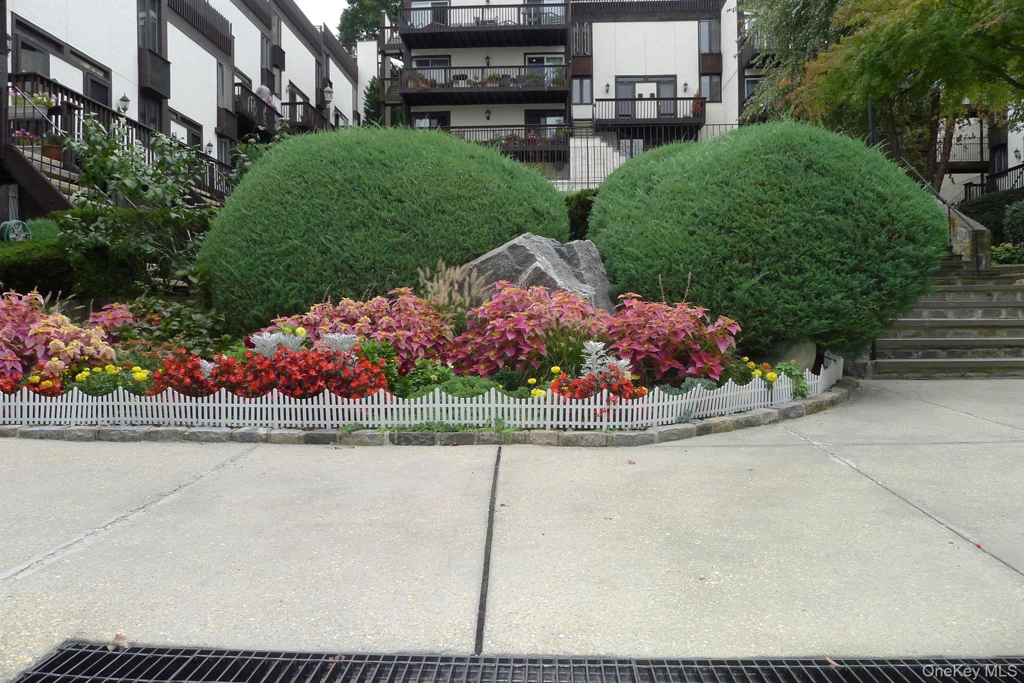 1200 Warburton Avenue 36