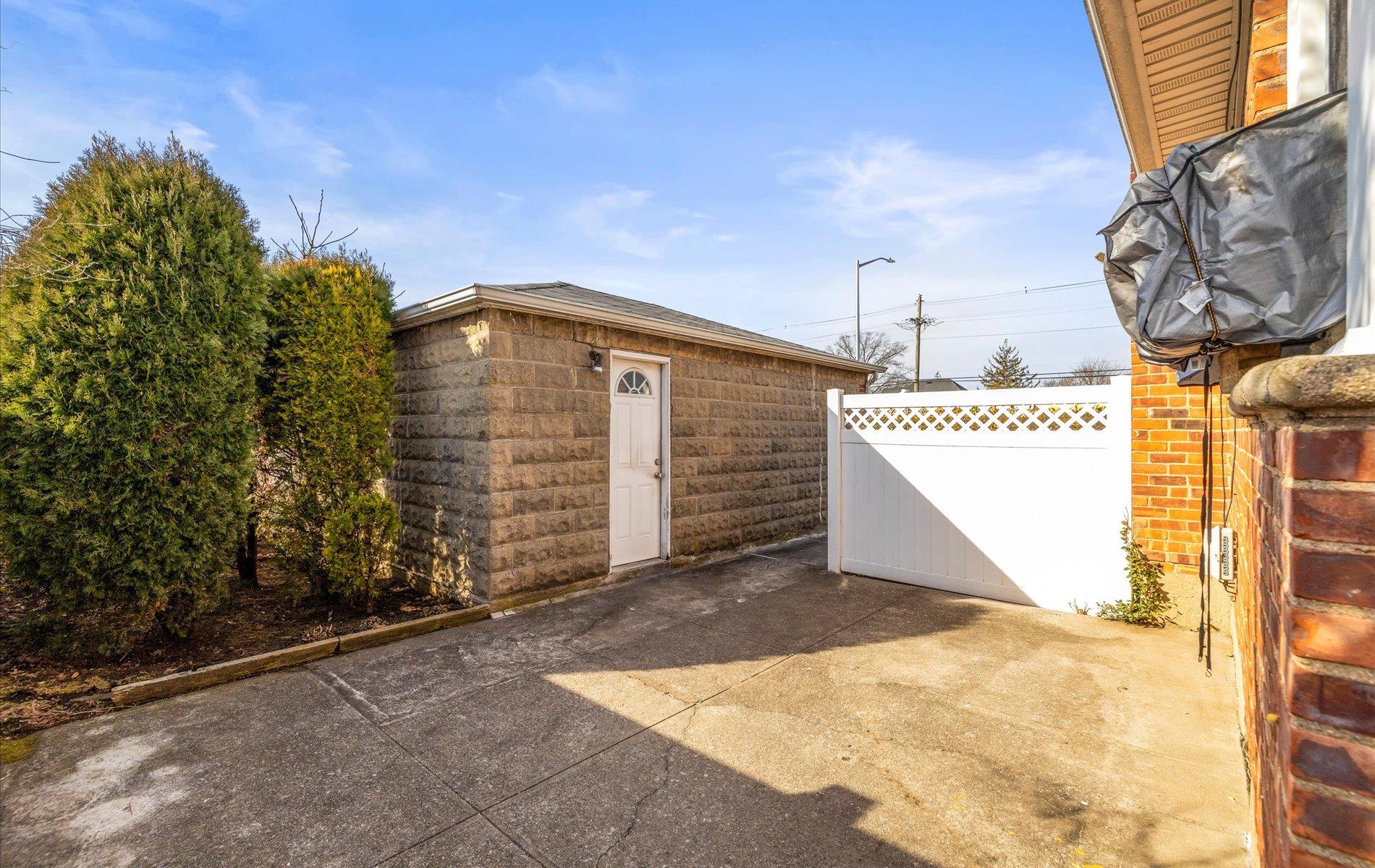 154-04 Willets Point Blvd Blvd, Whitestone, New York image 30