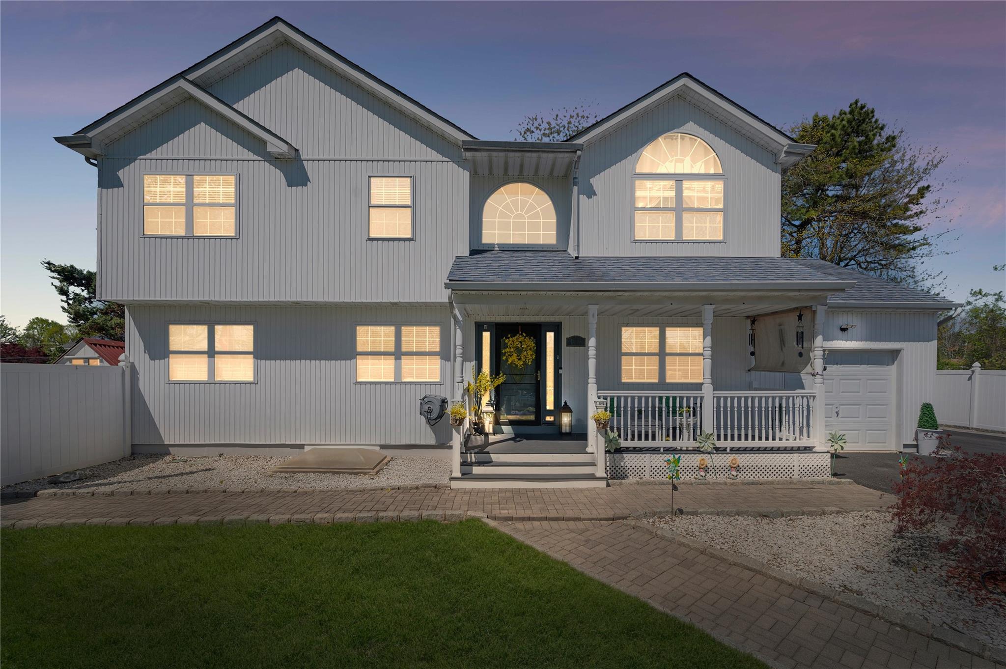 178 Prospect Place, Bay Shore, New York image 1