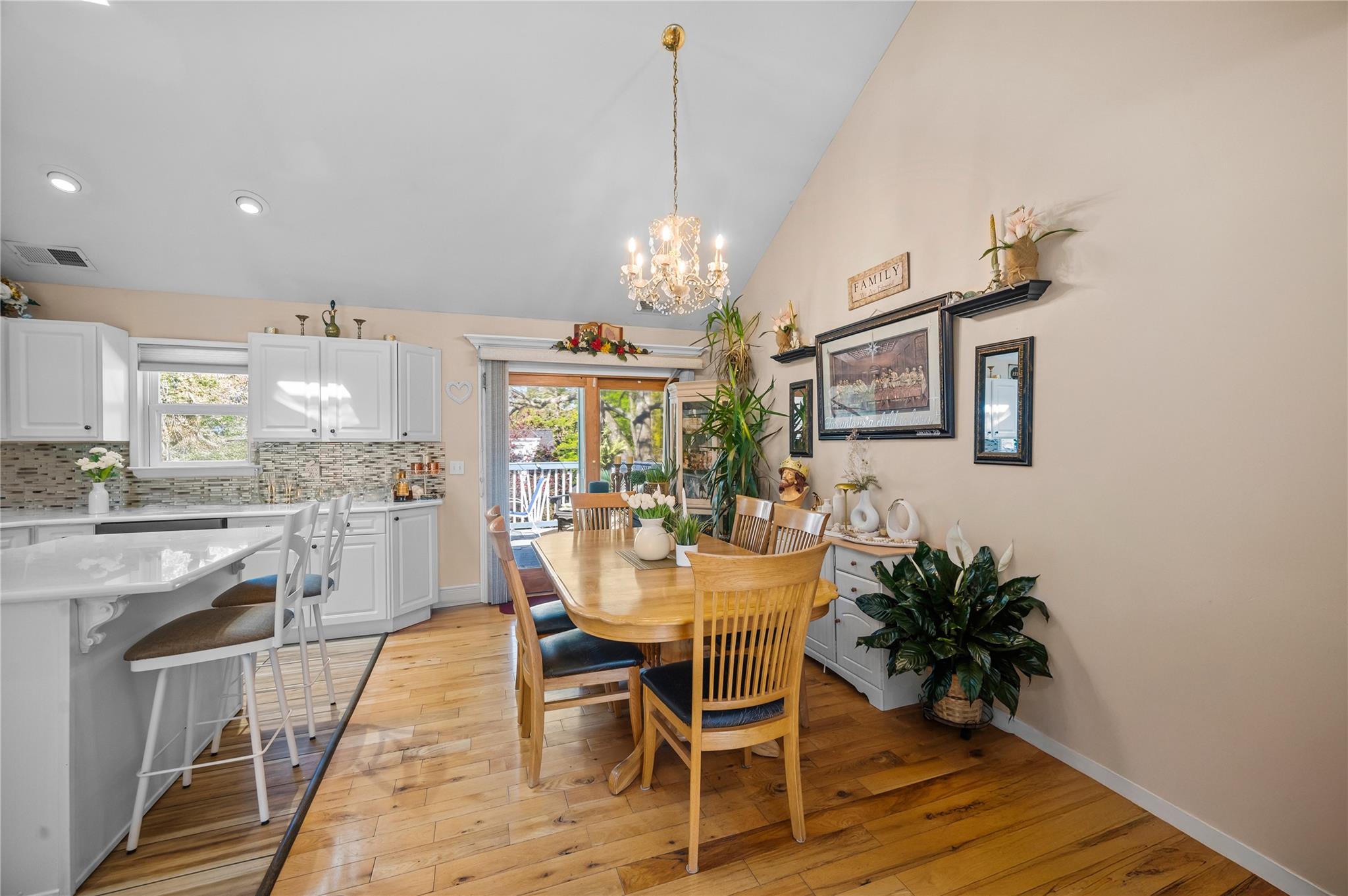178 Prospect Place, Bay Shore, New York image 8