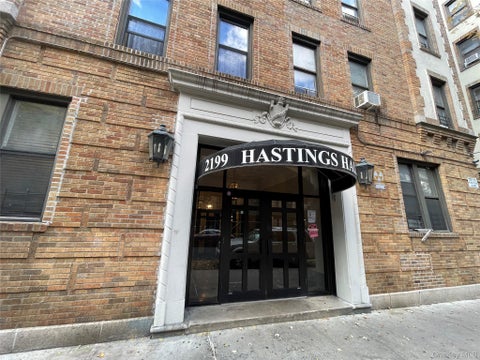 Homes For Sale - 2199 Holland Avenue #3E<br/> Bronx, NY 10462