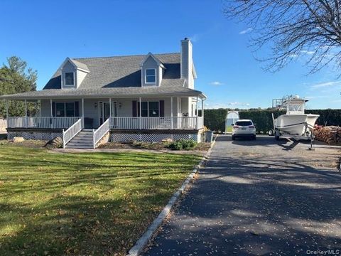 Photo of 282 West Lane, Aquebogue, NY 11931 (MLS # 928561) Photo of 282 West Lane, Aquebogue, NY 11931 (MLS # 928561)