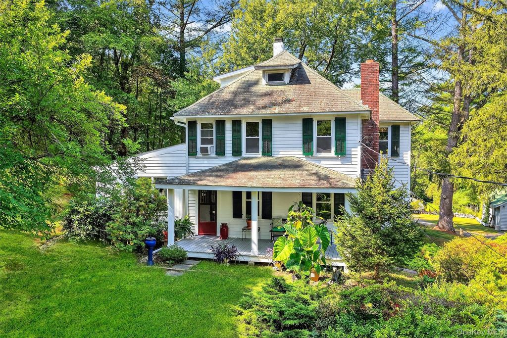 Photo of 1795 Hunterbrook Road, Yorktown Heights, NY 10598 (MLS # 928240)