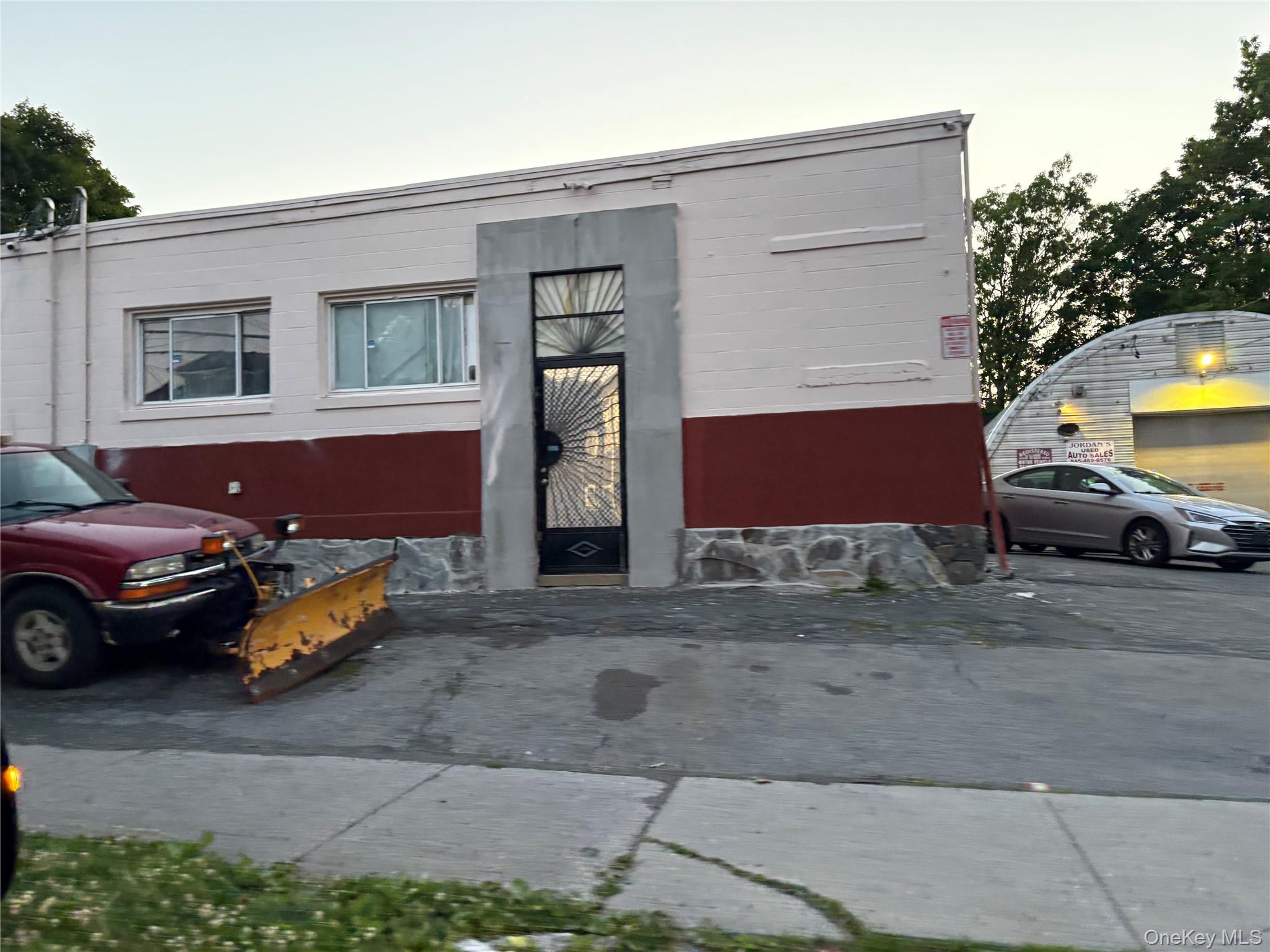15 N White Street