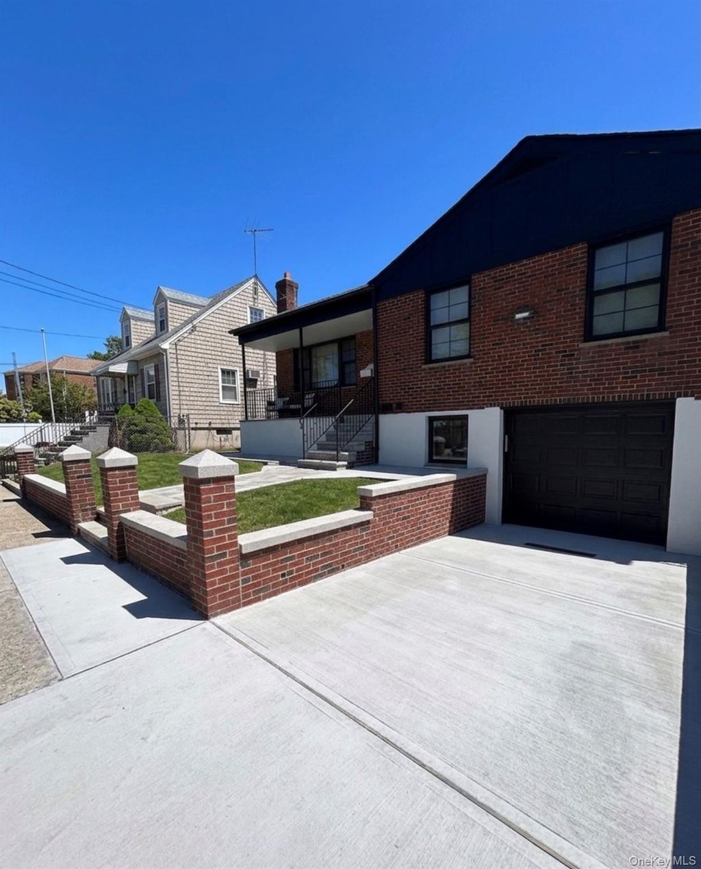 Photo of 3266 Lucerne Street, Bronx, NY 10465 (MLS # 996932)