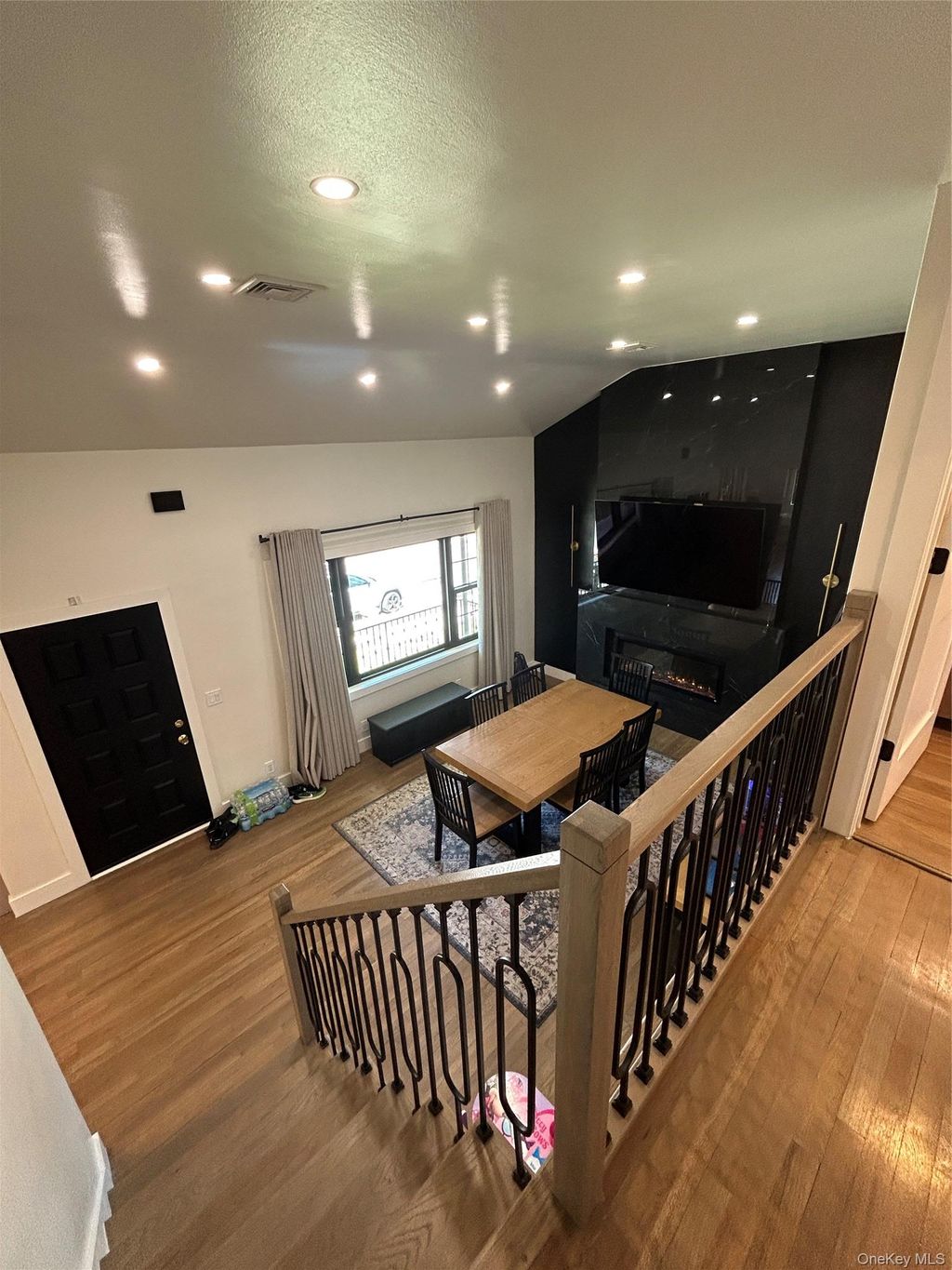 Photo of 3266 Lucerne Street, Bronx, NY 10465 (MLS # 996932)