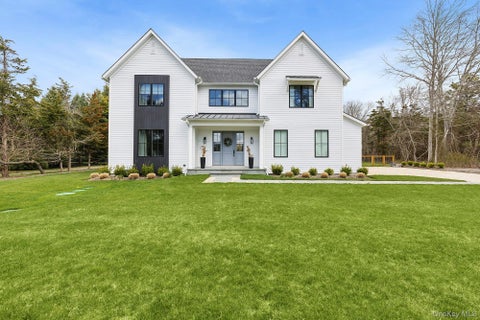 Homes For Rent - 8 Sweetgrass Road<br/> Westhampton, NY 11977