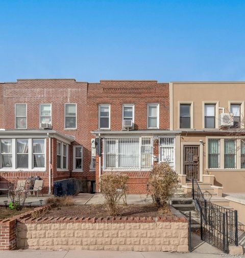 Photo of 23-36 36th Street, Astoria, NY 11105 (MLS # 951916)