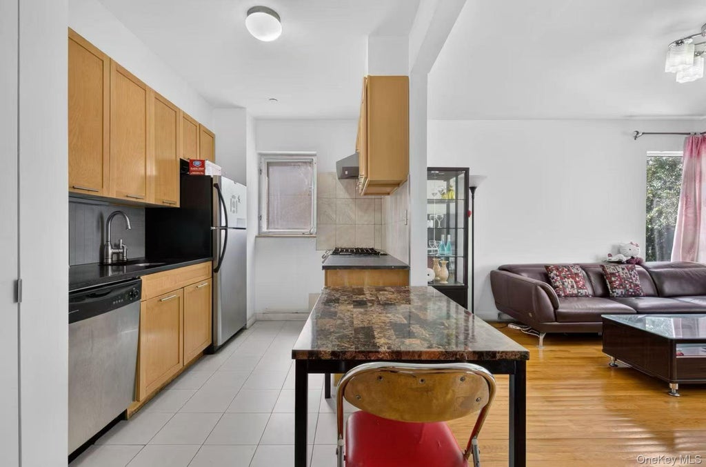 Photo of 71-28 163rd Street #2A, Fresh Meadows, NY 11365 (MLS # 1053225)