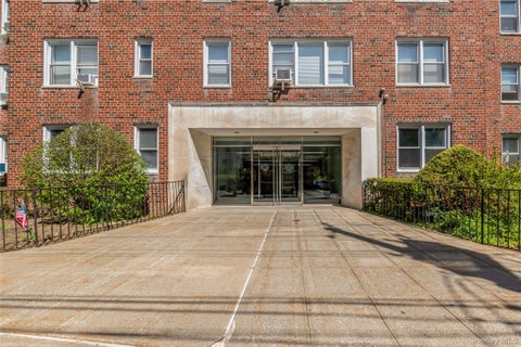 Homes For Sale - 25 Sunnyside Drive #4C<br/> Yonkers, NY 10705