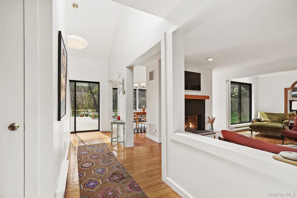 Photo of 2 Reynolds Lane, Katonah, NY 10536 (MLS # 978493)