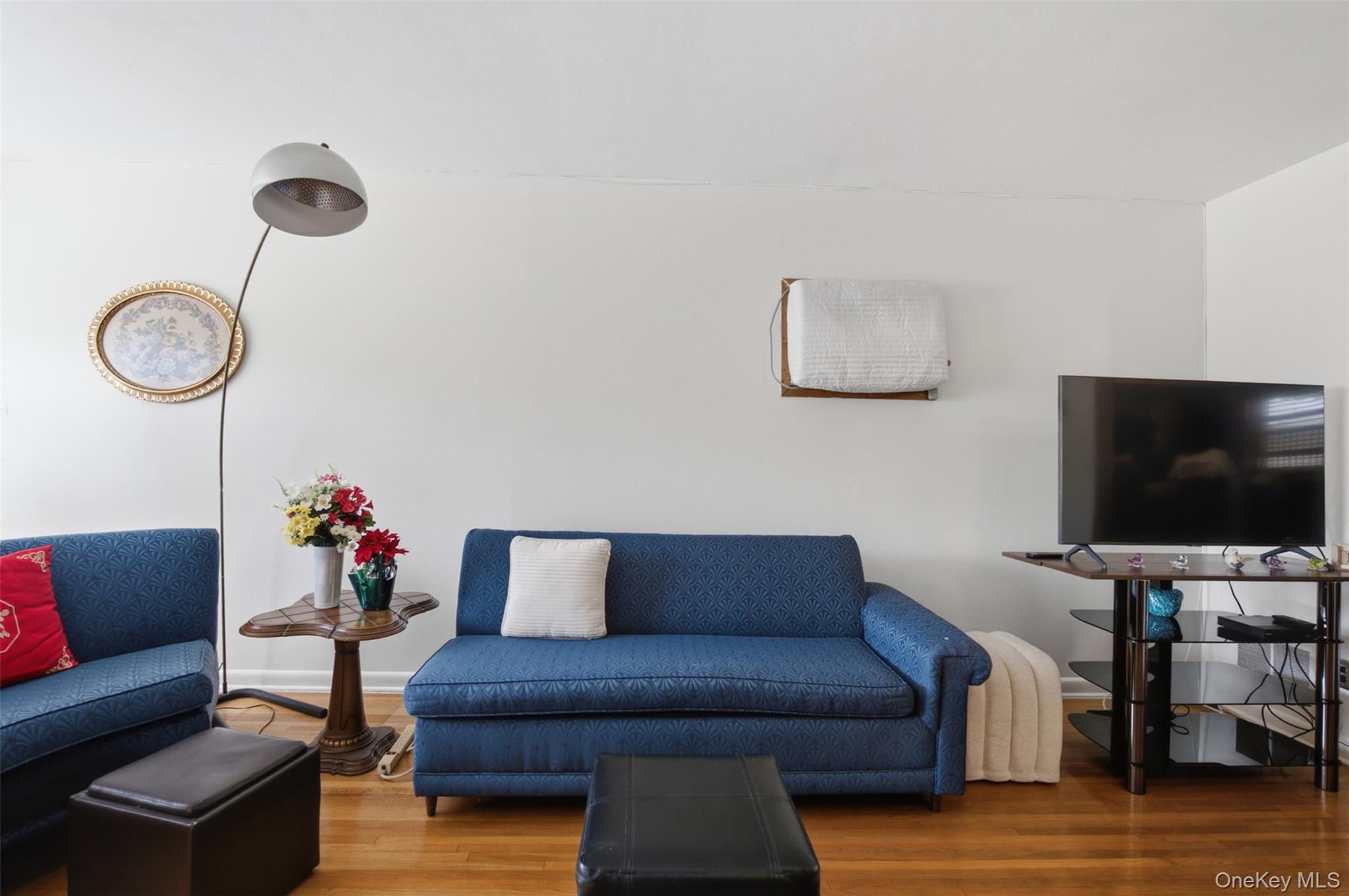445 Olmstead Avenue - Photo 3
