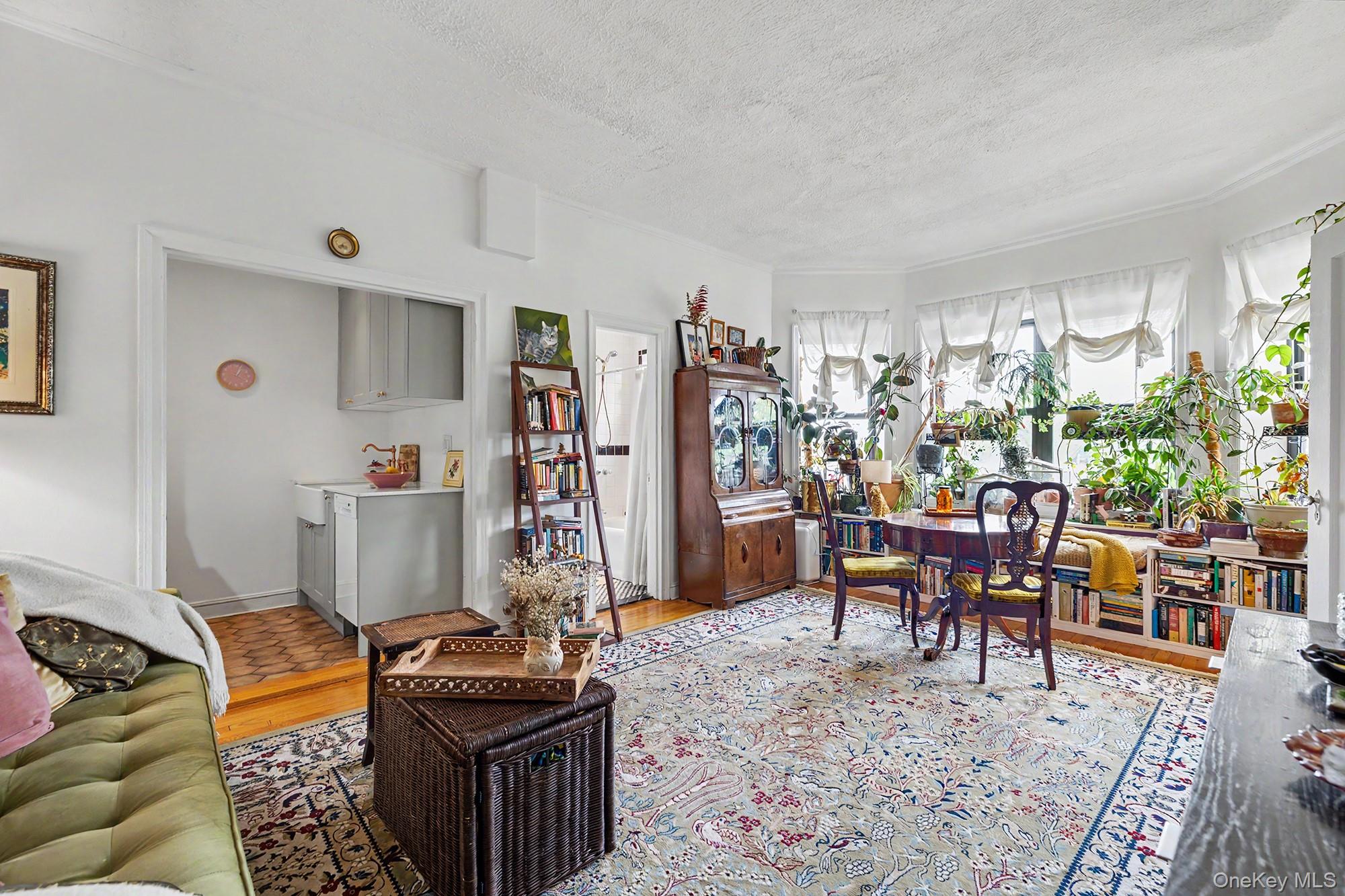 485 Pelham Road B56