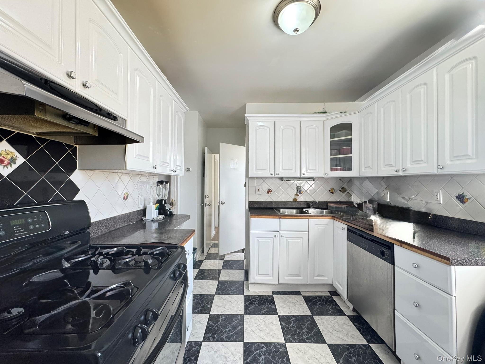 33-28 105th Street
