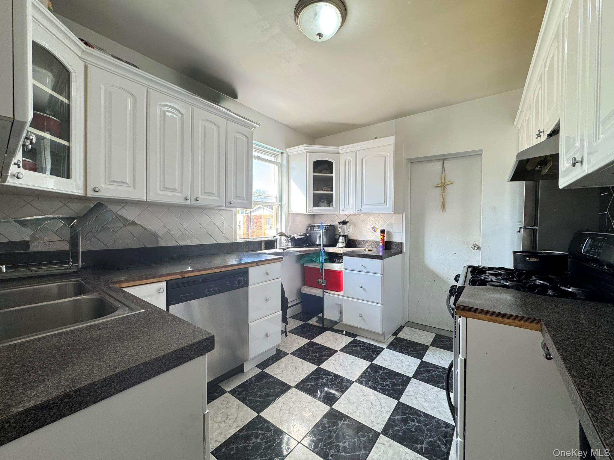 33-28 105th Street