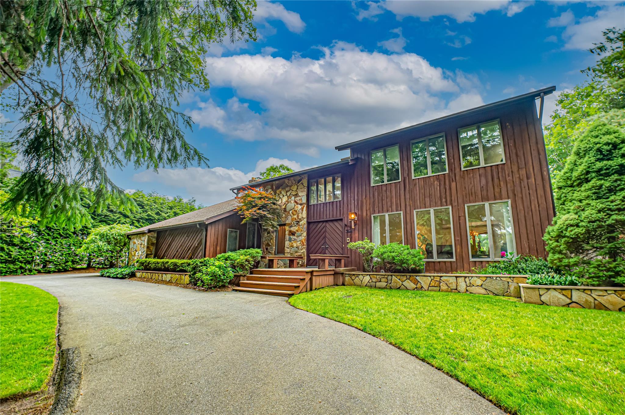 Property for Sale at Candlelight Court, Smithtown, Hamptons, NY - Bedrooms: 3 
Bathrooms: 3  - $885,000