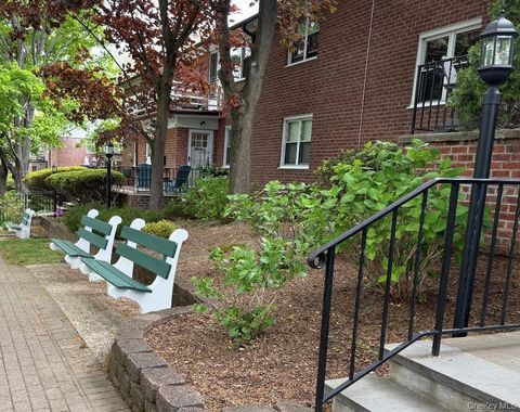 Homes For Sale - 193 S Buckhout Street #193<br/> Irvington, NY 10533