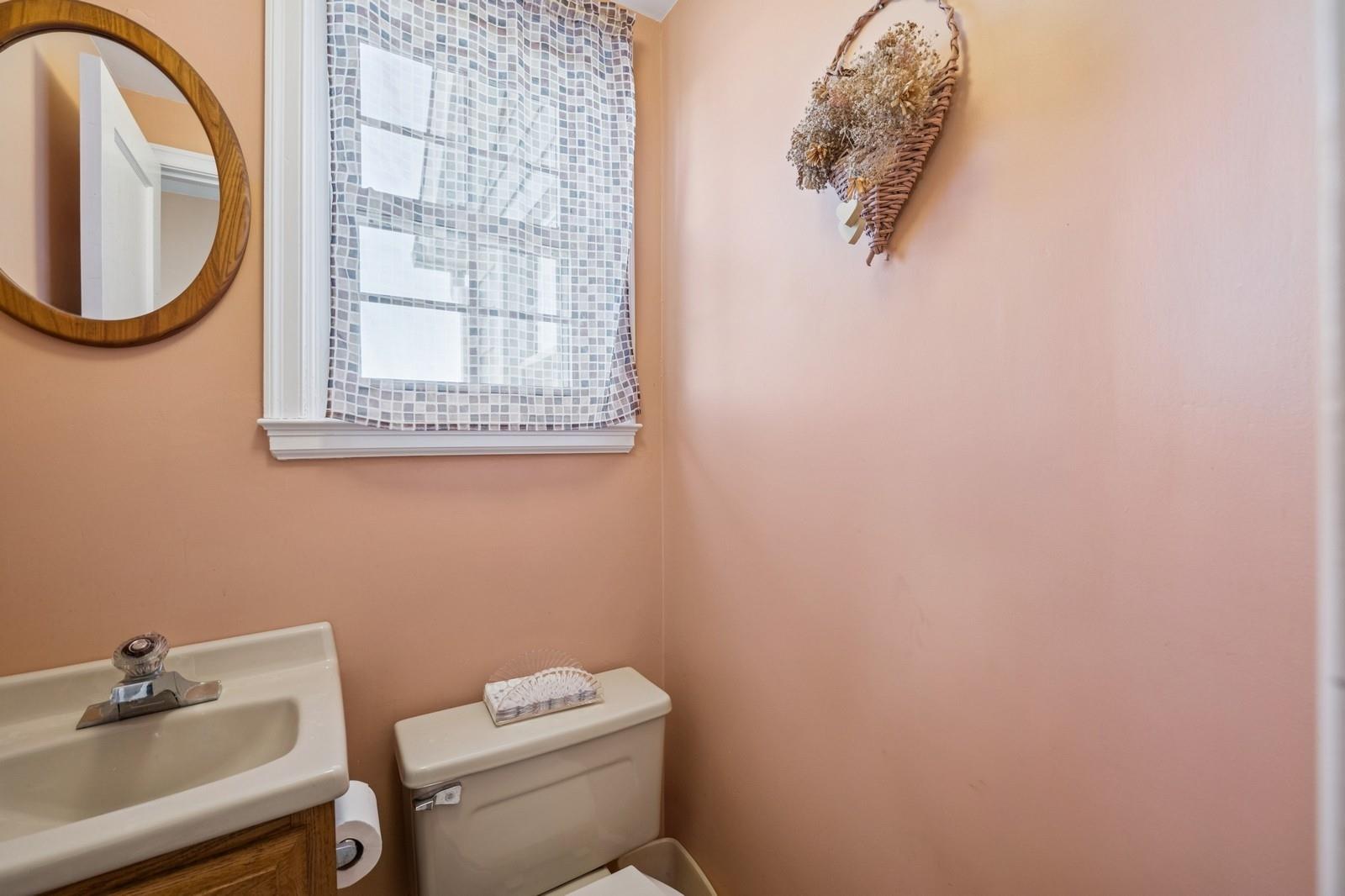 26 Kelly Court, Kings Park, New York image 25