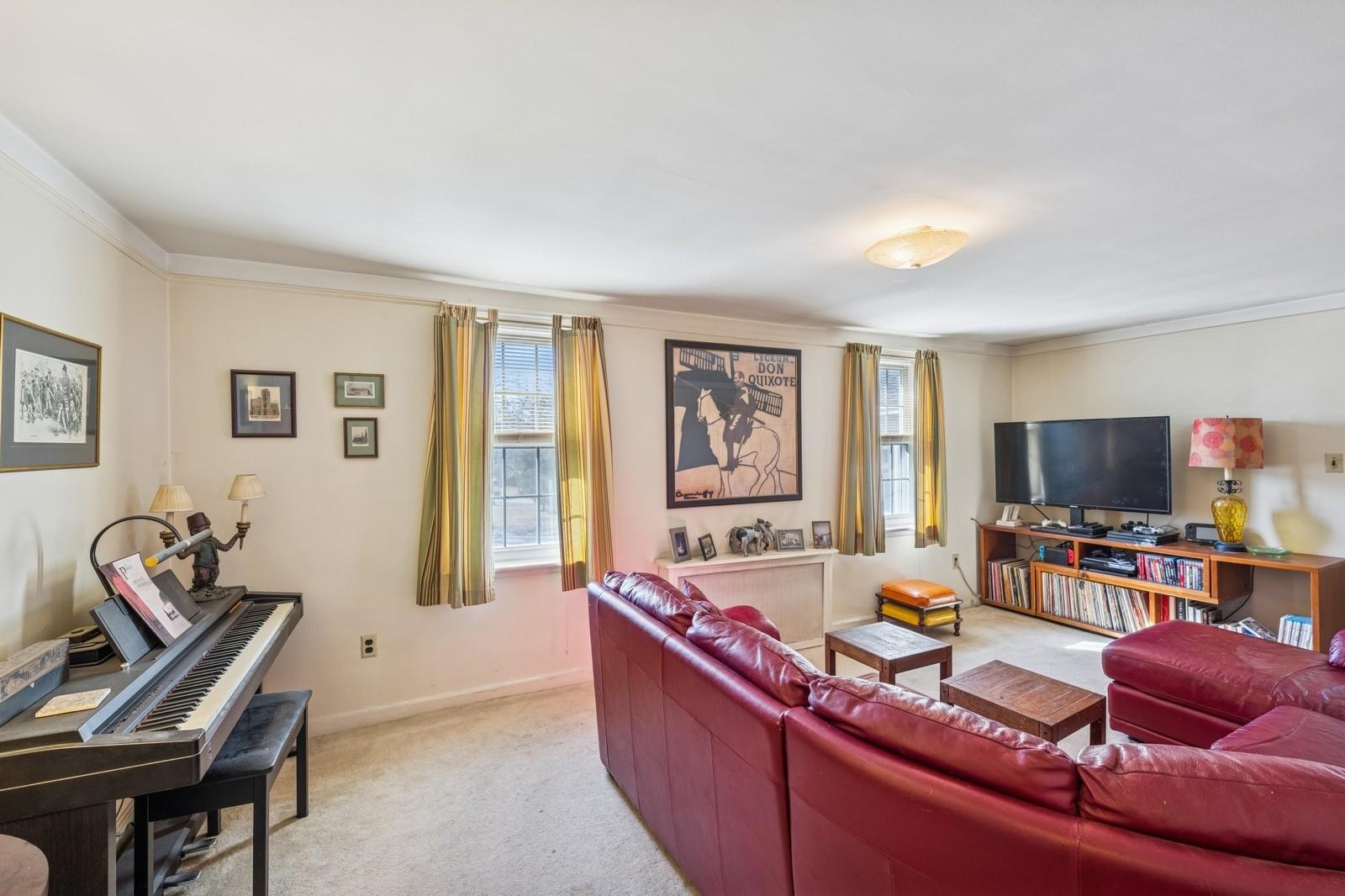 26 Kelly Court, Kings Park, New York image 18