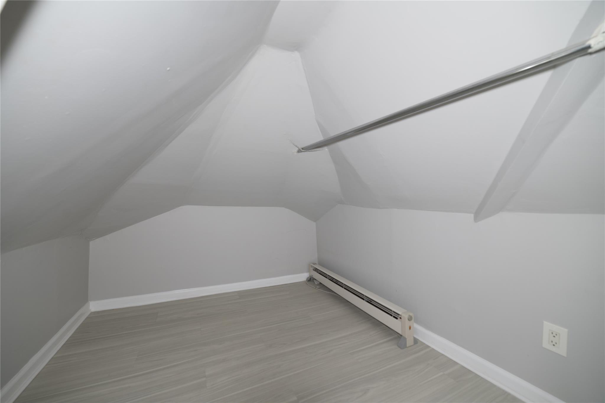 East Rockaway, New York 11518, United States, 2 Bedrooms Bedrooms, ,2 BathroomsBathrooms,Residential,Active,184099