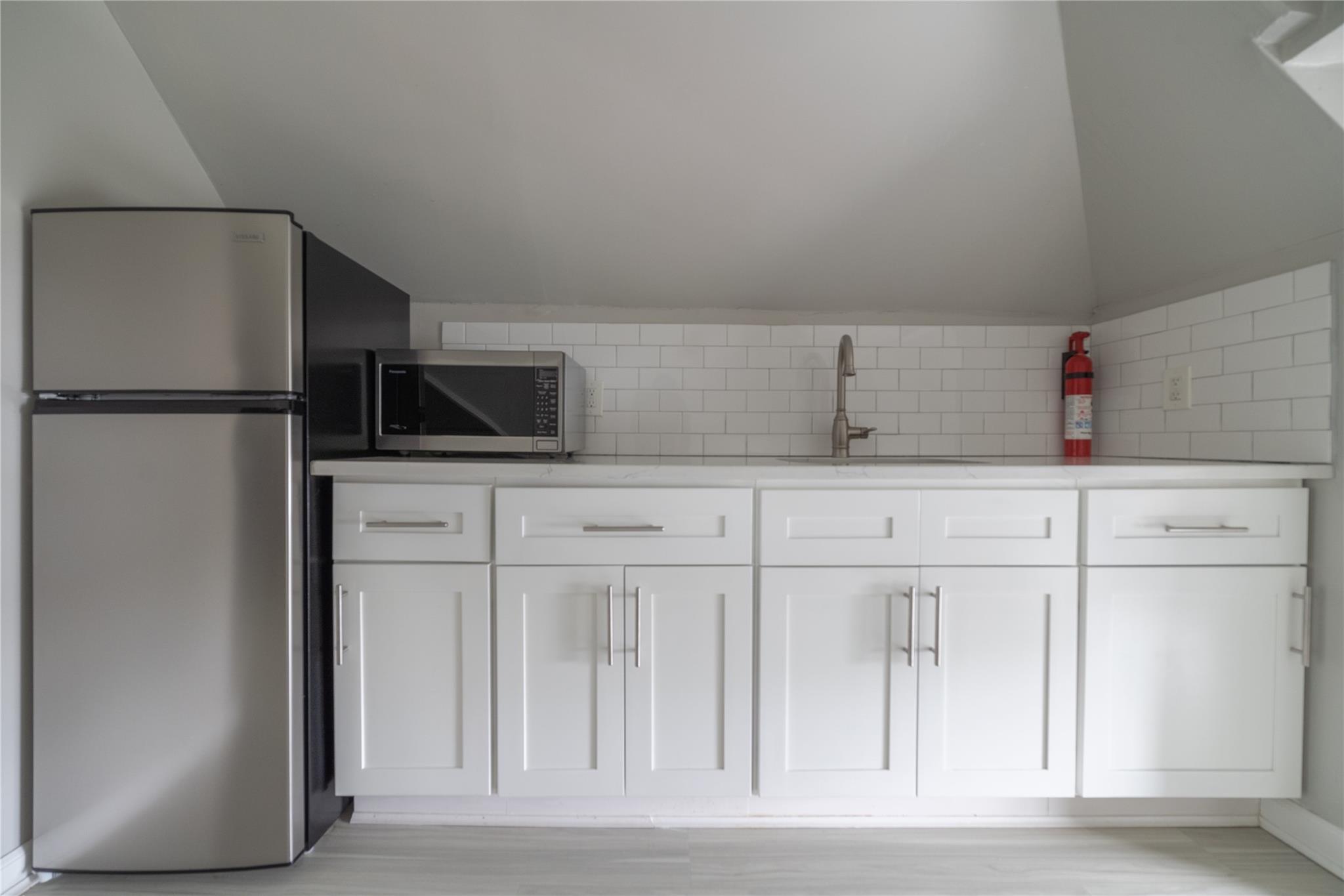 East Rockaway, New York 11518, United States, 2 Bedrooms Bedrooms, ,2 BathroomsBathrooms,Residential,Active,184099