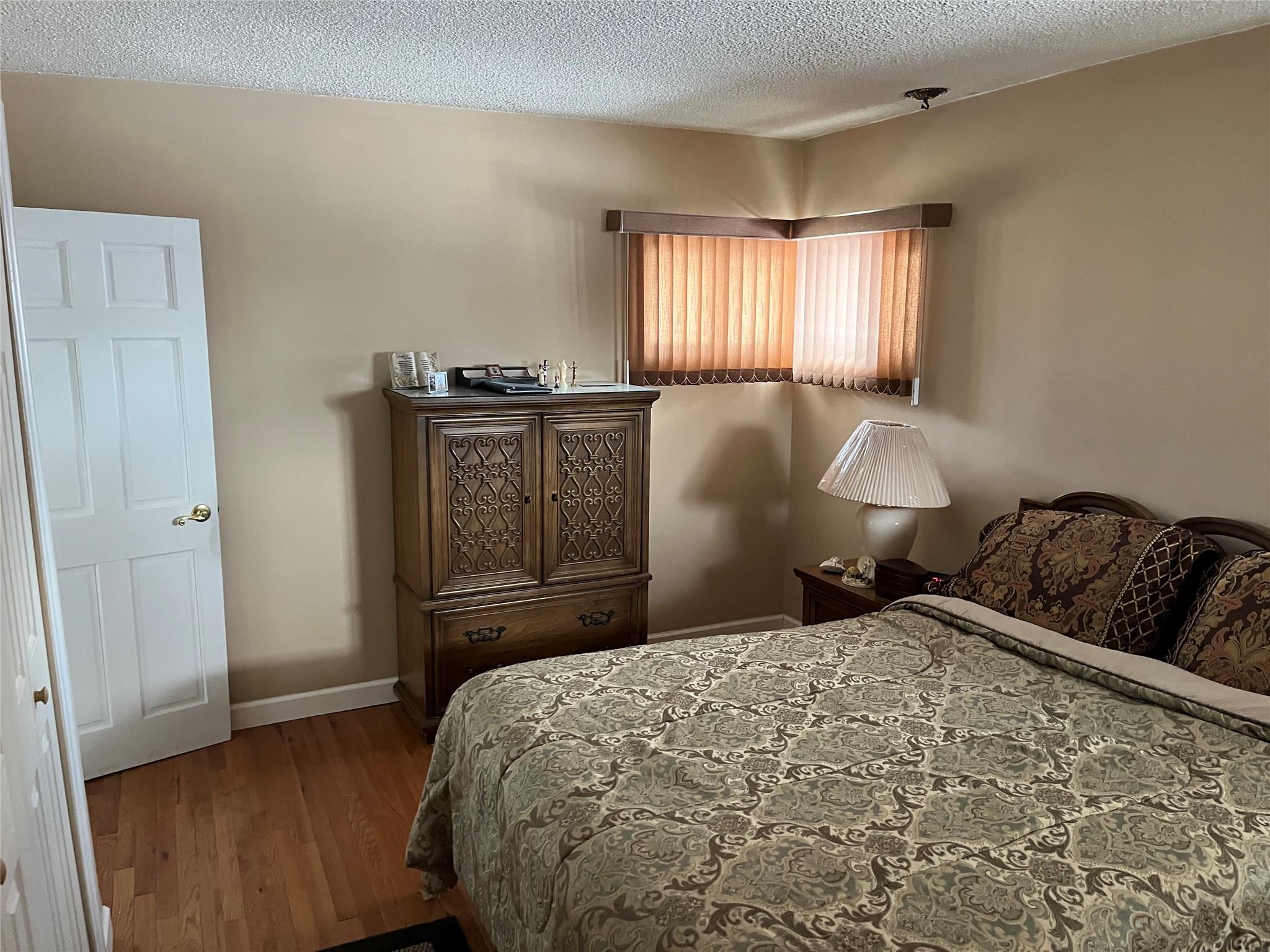 75 Ryder Avenue, North Babylon, New York image 10