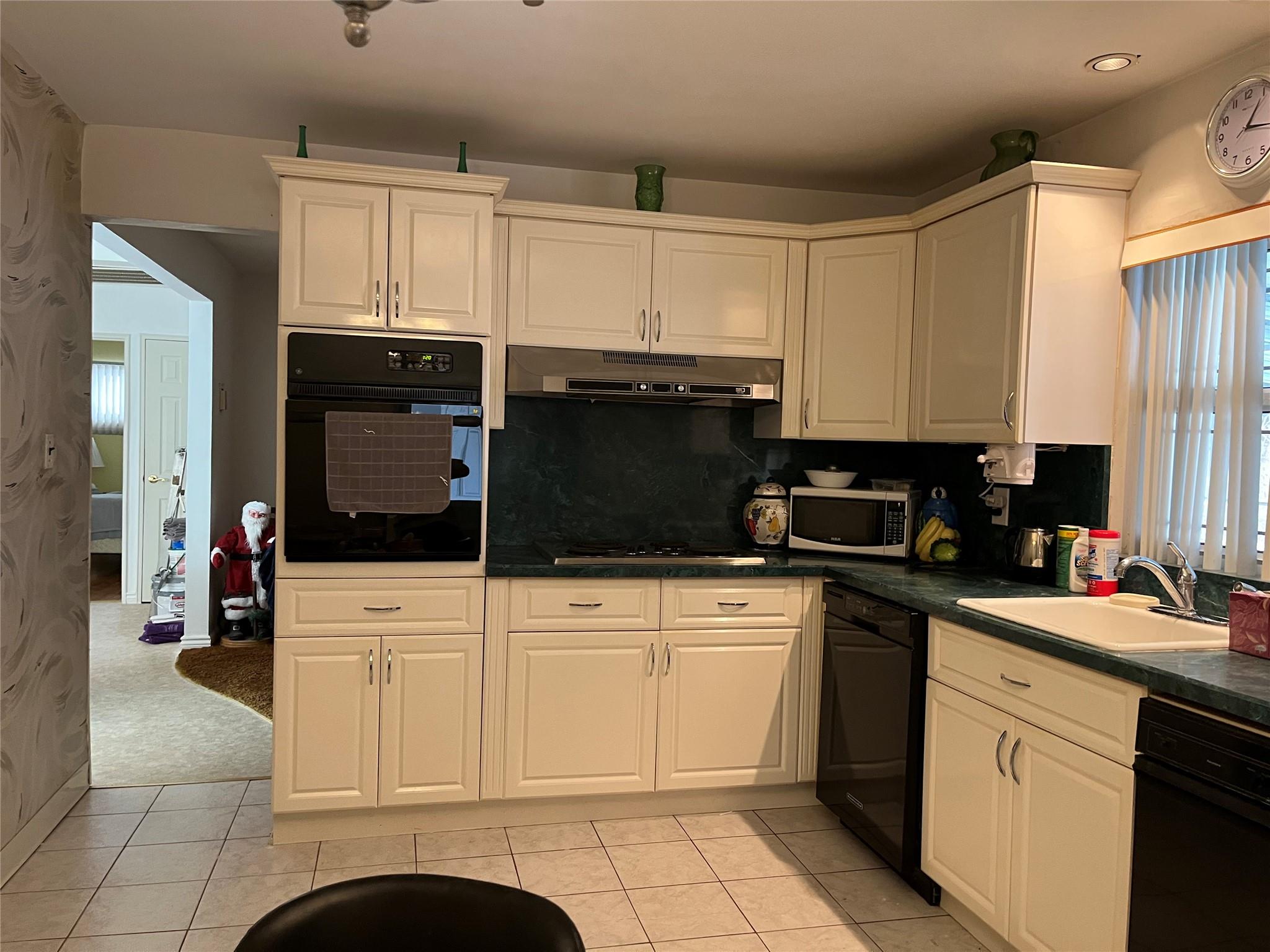 75 Ryder Avenue, North Babylon, New York image 6