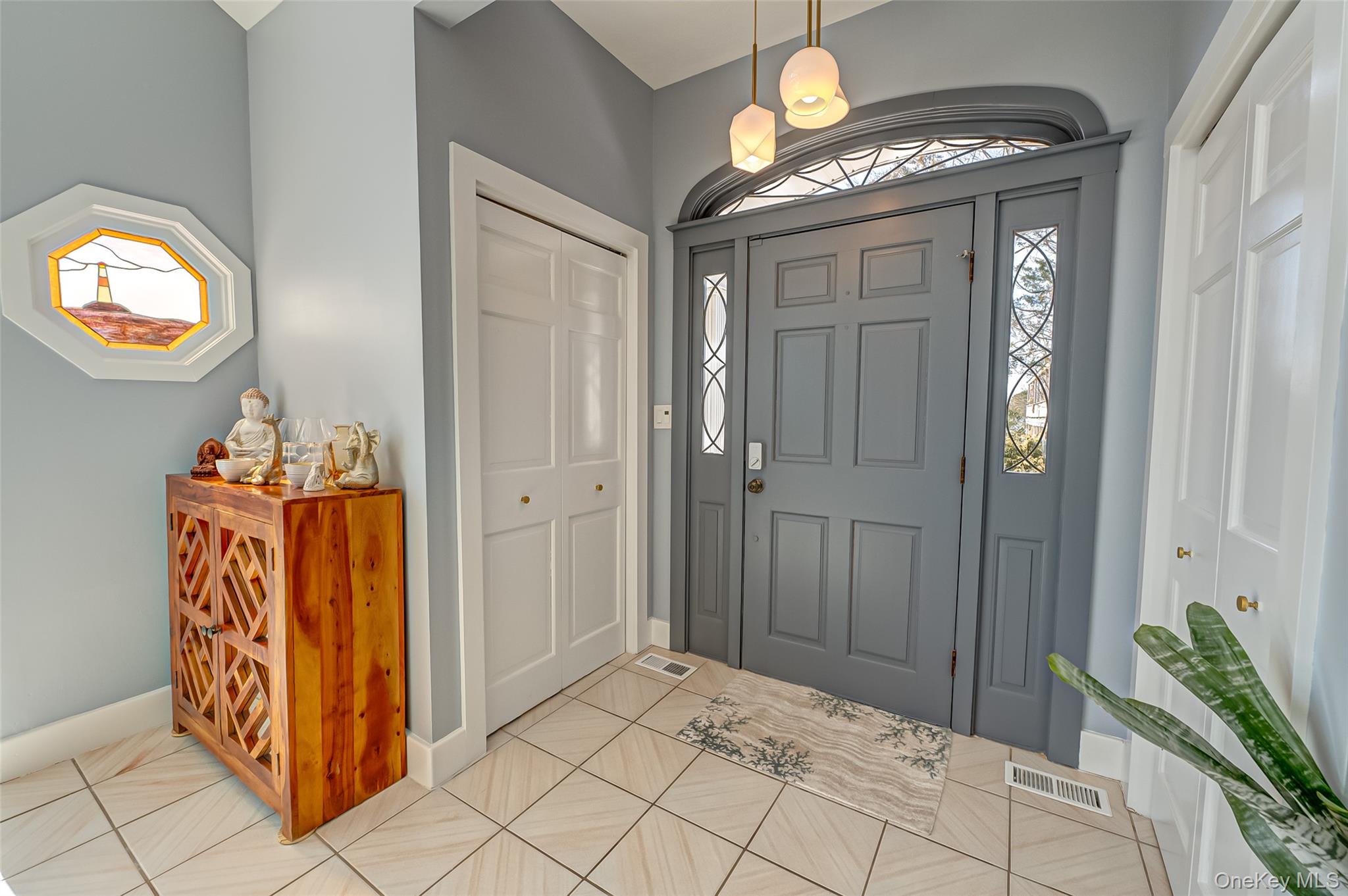 321 E Montauk Highway