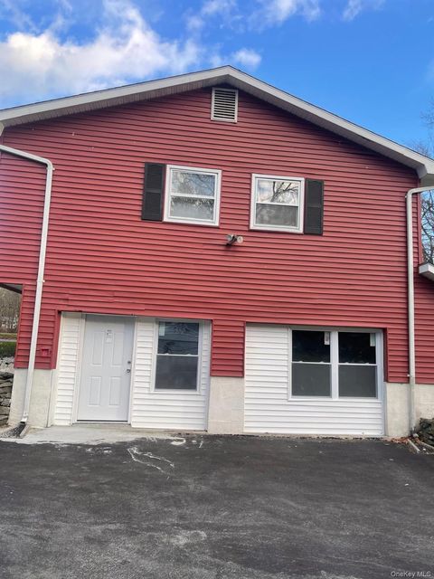 Homes For Sale - 8 Albie Drive<br/> Hyde Park, NY 12538