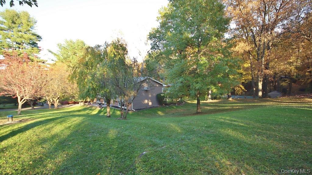 11 Lakeview Drive