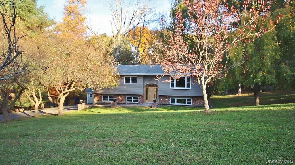 11 Lakeview Drive