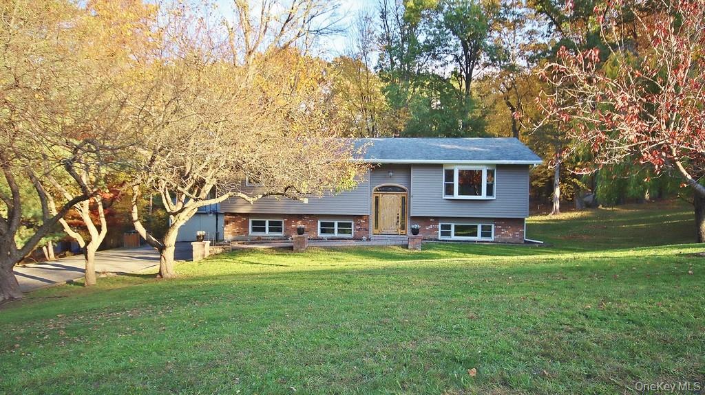 11 Lakeview Drive