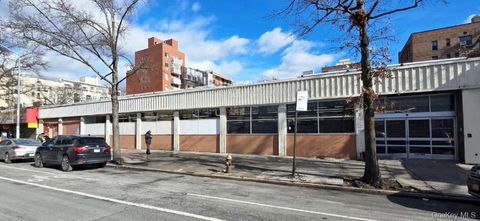 44-15 Kissena Blvd Flushing NY 11355