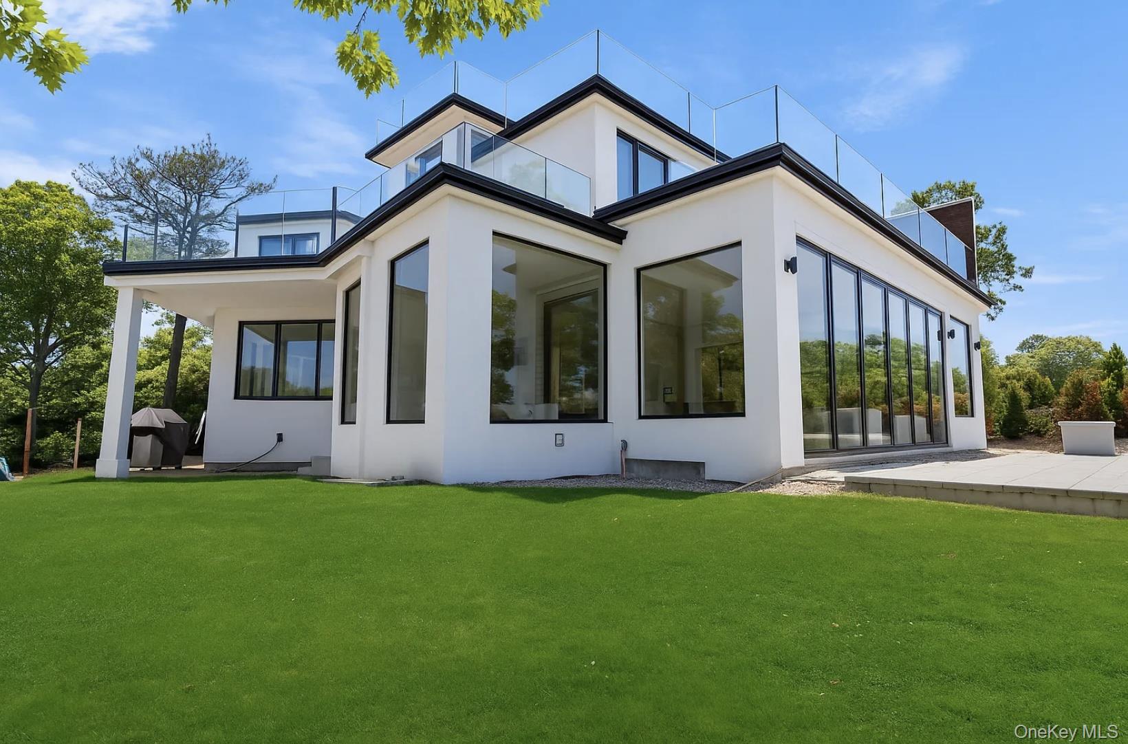 10 Bay View Drive