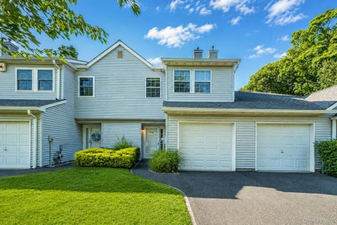 Photo of 908 Sara Circle, Port Jefferson Station, NY 11776 (MLS # 1010087)