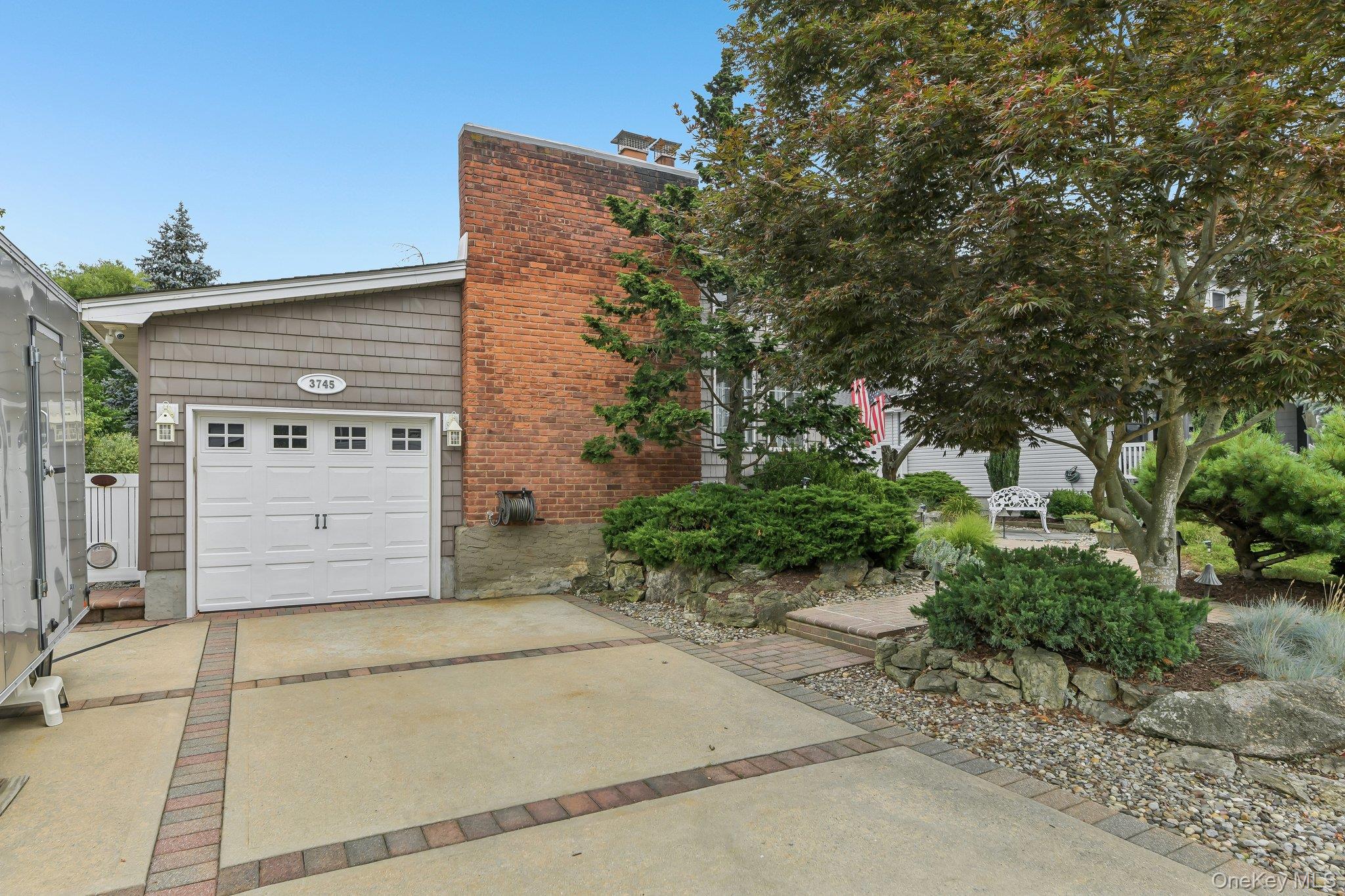 3745 Locust Avenue