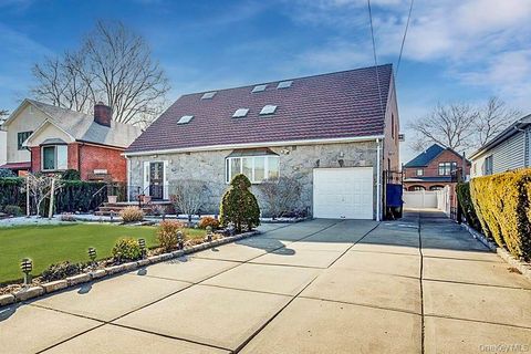 2-44 149th Street Whitestone NY 11357