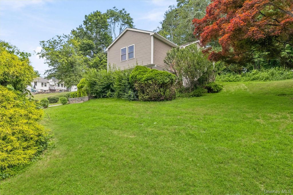 Photo of 4 Narcissus Drive, Mahopac, NY 10541 (MLS # 1026397)
