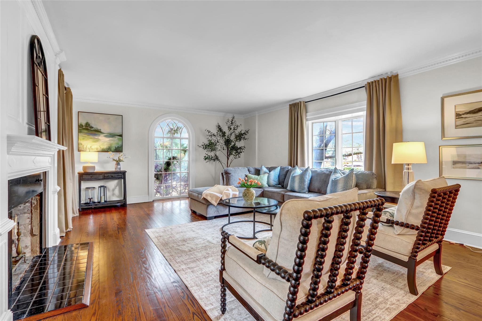 232 Stewart Avenue, Garden City, New York image 4