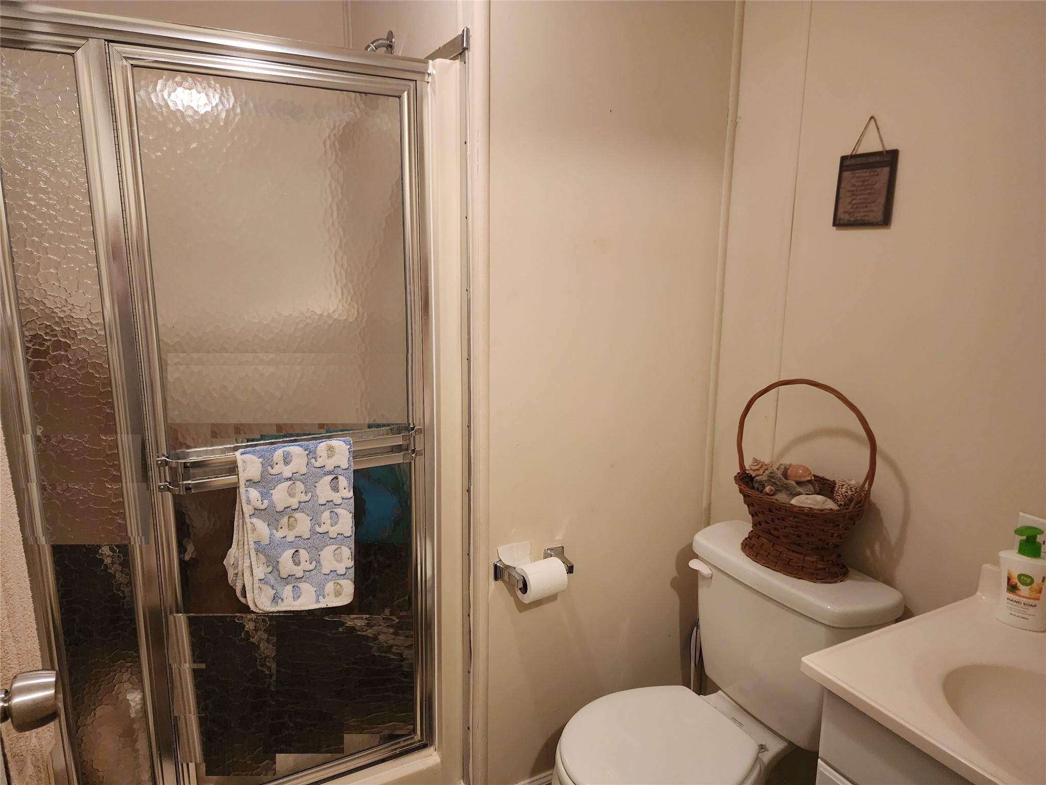 110 Village Circle, Manorville, New York image 15