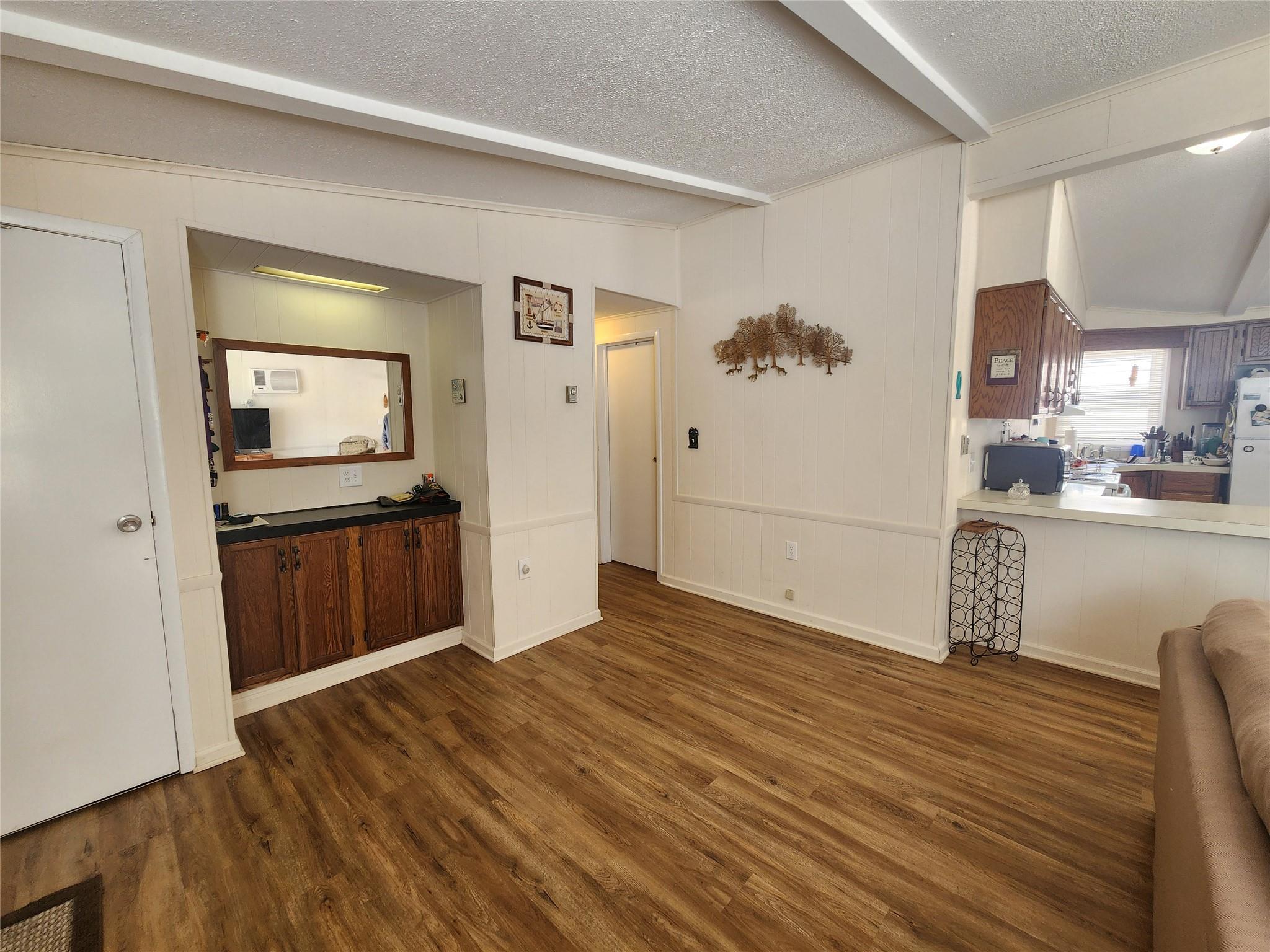 110 Village Circle, Manorville, New York image 4